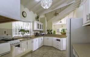 Private kitchen - Newly Renovated 3-bed Spacious Family Home - Villa Decaj 3 Bedroom Home by RedAwning (Gros Islet)