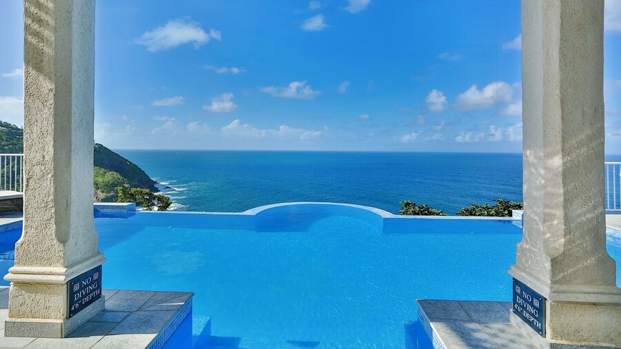 Cayman Villa - Contemporary 3 bedroom Villa with Stunning Ocean Views 3 Villa by RedAwning