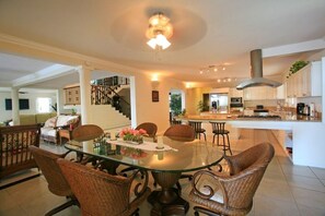 Villa, 5 Bedrooms | Private kitchen | Fridge, oven, coffee/tea maker, toaster - Beautiful 5-Bedroom Villa Ashiana in Marigot Bay 5 Villa by RedAwning (Marigot Bay)