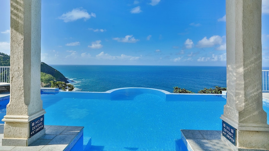 Cayman Villa - Contemporary 4 bedroom Villa with Stunning Ocean Views 4 Villa by RedAwning