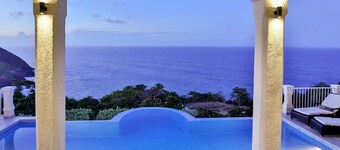 Cayman Villa - Contemporary 4 bedroom Villa with Stunning Ocean Views 4 Villa by RedAwning