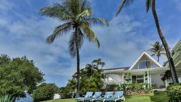 Villa, 3 Bedrooms | Exterior