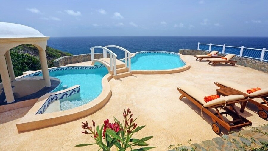 Sprawling Villa With Uninterrupted Sea Views - Equinox 4 Bedroom Villa by RedAwning
