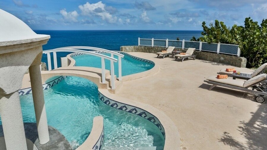 Sprawling Villa With Uninterrupted Sea Views - Equinox 4 Bedroom Villa by RedAwning