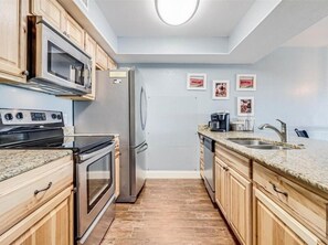 Apartment, 3 Schlafzimmer | Eigene Küche | Kühlschrank, Ofen, Wasserkocher mit Kaffee-/Teezubehör, Toaster