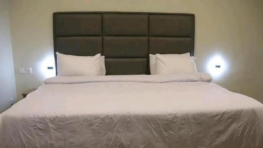 Tangerin Terracotta House and Apartment