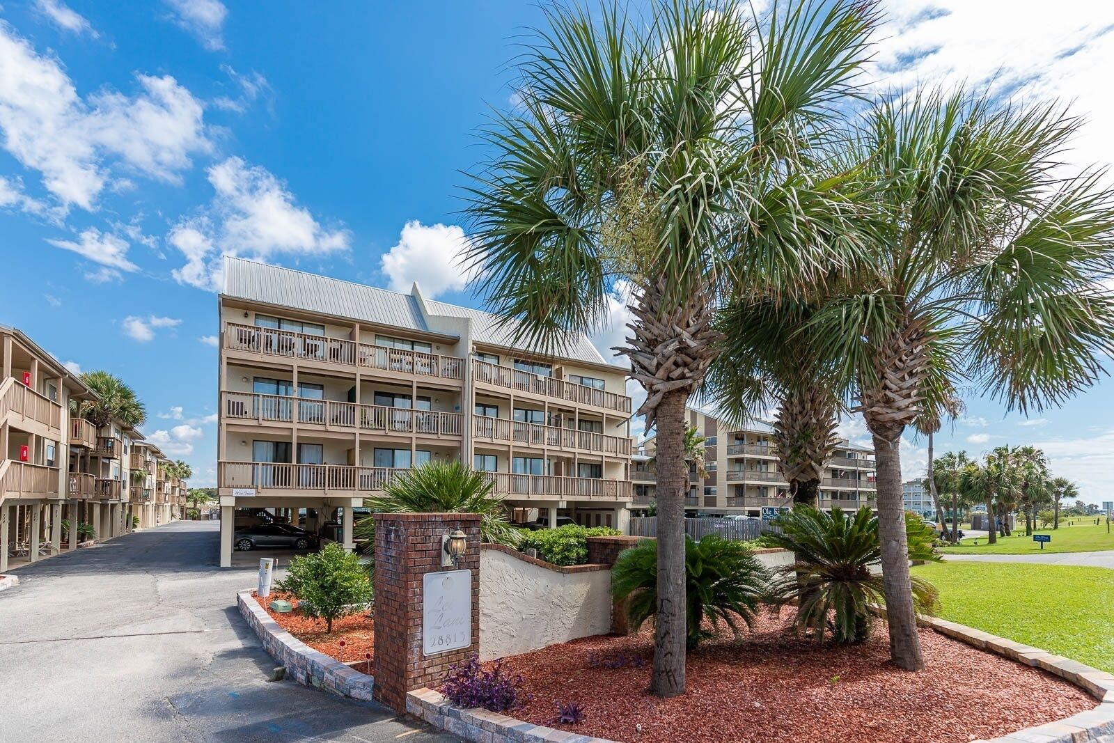 Condo, 2 Bedrooms | Exterior