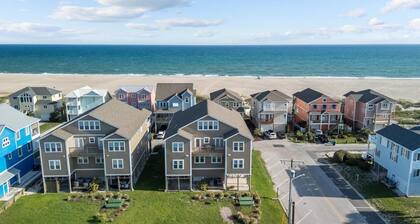 Slack Tide 3 Bedroom Condo by RedAwning