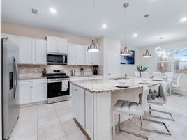 Villa, 5 Bedrooms | Private kitchen | Fridge, oven, coffee/tea maker, toaster