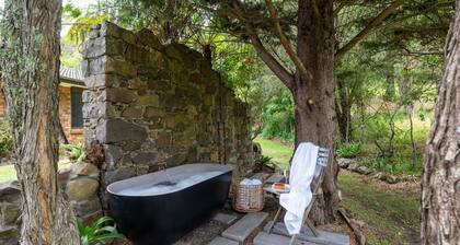 Cedar Corner – serene rural retreat