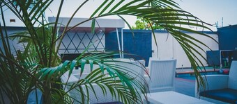 James Court Hotel & Luxury Apartments