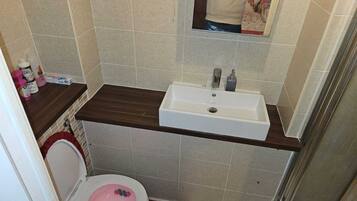 Nhà | Phòng tắm | Buồng tắm vòi sen, khăn tắm