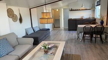 Apartment with Garden View | Living area | Flat-screen TV