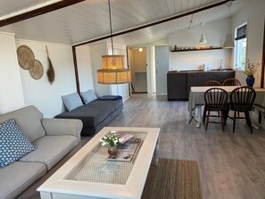 Apartment with Garden View | Living area
