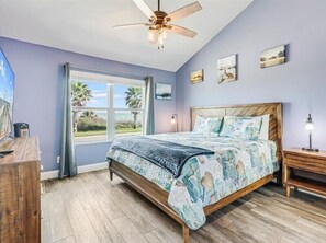 3 bedrooms, iron/ironing board, free WiFi, bed sheets - Bayfront Kontiki 704 (Rockport)