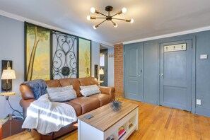 Apartment (1 Bedroom) | Interior - Beacon Apt w/ Patio + Grill; Walk to Main St! (Beacon)