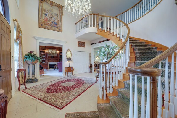 Villa (6 Bedrooms) | Interior