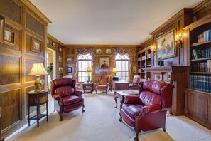 Villa (6 Bedrooms) | Interior