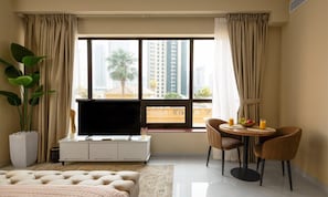 Premium bedding, minibar, in-room safe, soundproofing - Happy ACADEMIA JBR (Dubai)