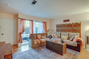Apartment (2 Bedrooms) | Interior - Lovely Concord Townhome Retreat w/ Community Pool! (Concord)