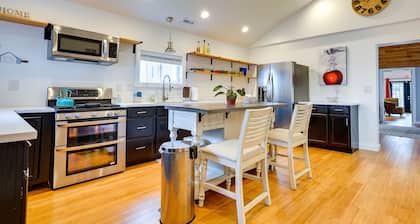 Cozy Ohio Home w/ Patio + Buckeye Lake Access!