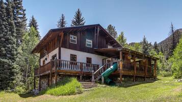 House (4 Bedrooms) | Front of property