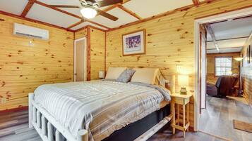 House (1 Bedroom) | Interior