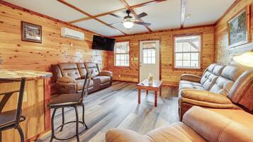 House (1 Bedroom) | Interior