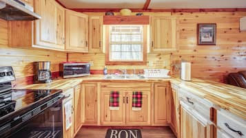 House (1 Bedroom) | Interior