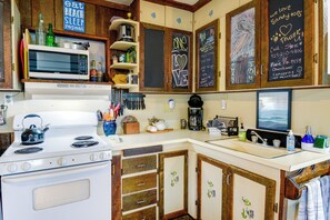 Apartment (0 Bedroom) | Interior