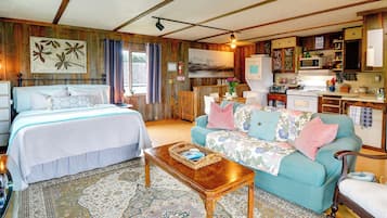 Apartment (0 Bedroom) | Interior