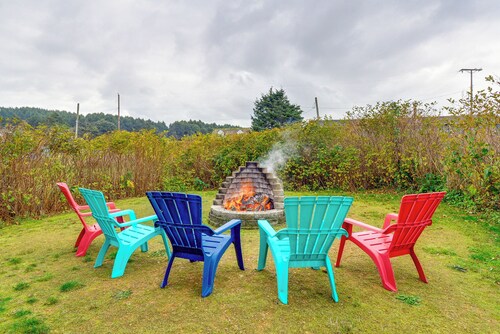 Sandy Toes Loft w/ Ocean Views in Moclips!