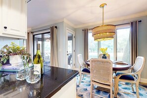 Dining - Kiawah Exclusives | 4847 Turtle Cove | Dog Friendly (Kiawah)