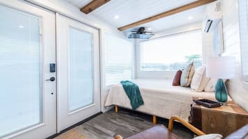 1 bedroom, iron/ironing board, bed sheets