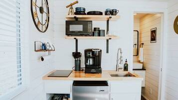 Microwave, coffee/tea maker