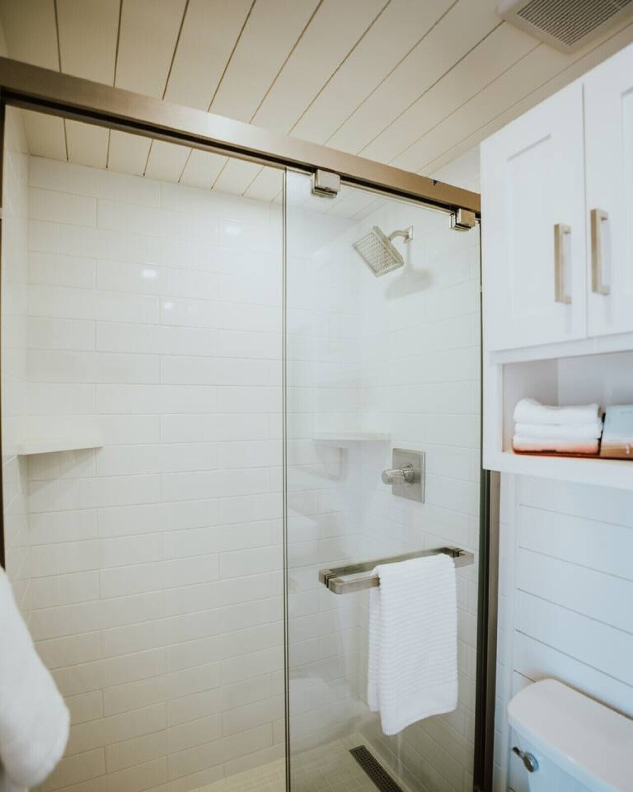 Een douche, een haardroger