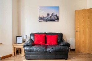Living area - Apartment in city centre (Belfast)