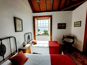 2 quartos, ferros/tábuas de passar roupa, Wi-Fi de cortesia