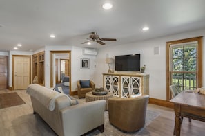 Smart TV - Downtown Boyne City with Lake Charlevoix View, Sleeps 9 (Boyne City)