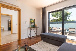 Smart TV, fireplace - Villa Adea - New, modern villa for 6 people, with a heated pool upon request (Porec-Kosinožići)