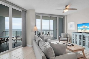 TV, DVD player, stereo - Lighthouse 404 Rustic Chic Beachfront Oasis (Gulf Shores)