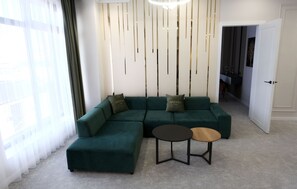 Luxury Double Room | In-room safe, blackout drapes, iron/ironing board, free WiFi - Qaragat (Jalal-Abad)