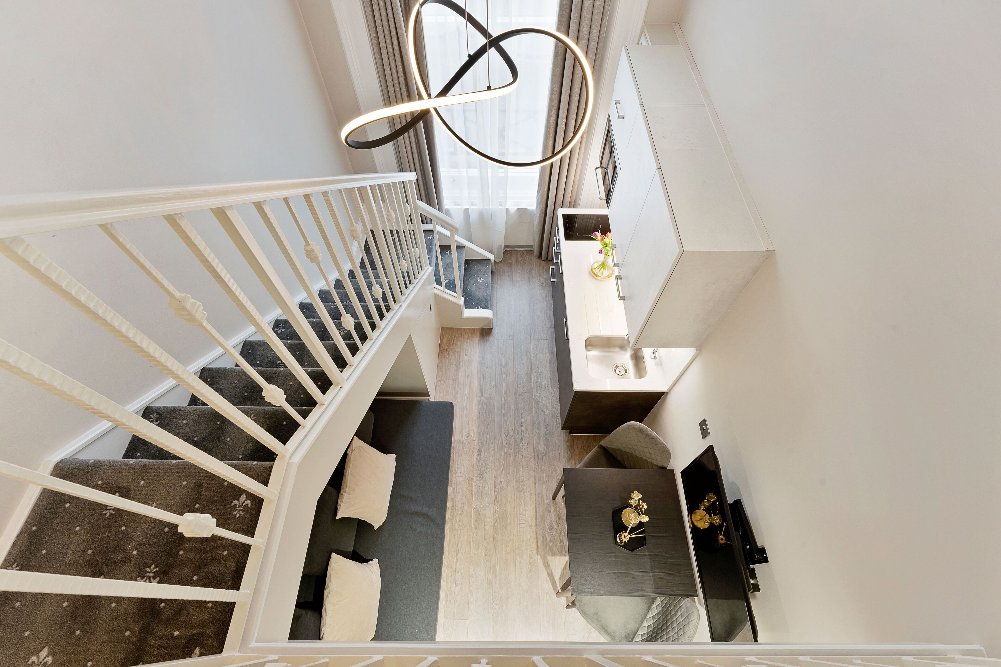 Mezzanine Studio Suite | Fer et planche à repasser, lits bébé (gratuits), Wi-Fi gratuit