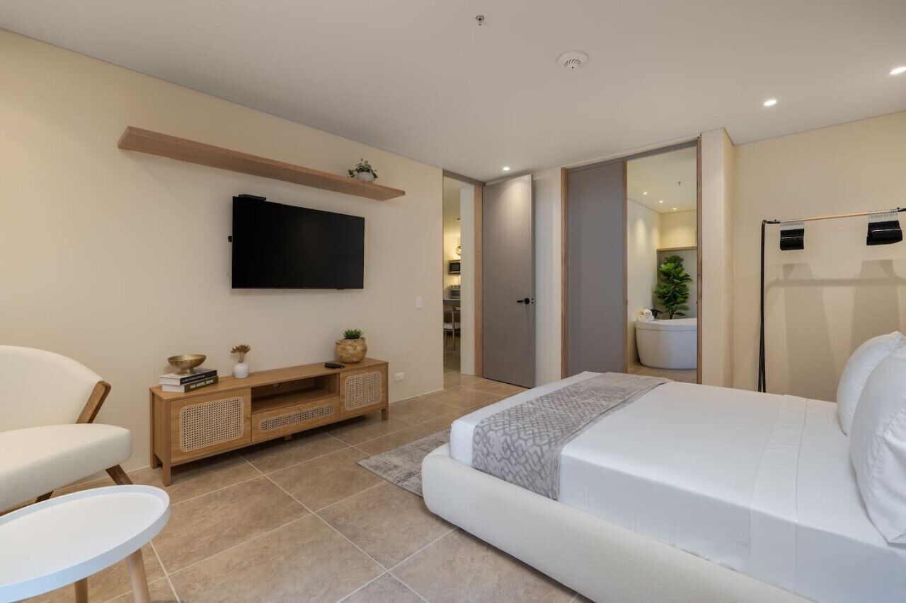 1 Schlafzimmer, Schreibtisch, Bügeleisen/Bügelbrett, Reisekinderbett