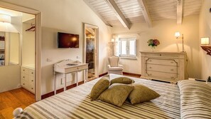 9 chambres, fer et planche à repasser, Wi-Fi gratuit, draps fournis