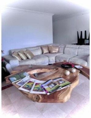 Living area - The View Hostel & Lounge (Cali)