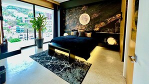 1 chambre, bureau, fer et planche à repasser, Wi-Fi