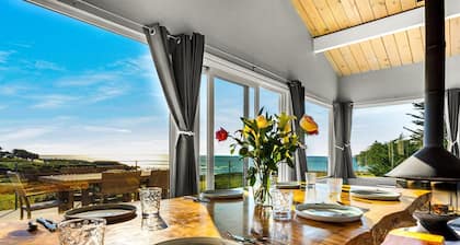 BodegaBayBeachHome~FamilyRetreat by the Coast BeautifulViews!PoolTable&Lounge
