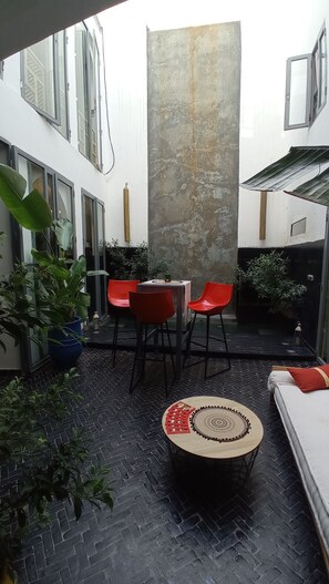 Outdoor dining - Beautiful Riad in heart of Medina of Marrakech (Marrakech)