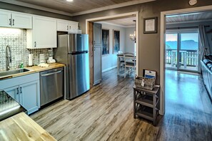 Coffee/tea maker - 334: 2 BR, 2 BA Condominium in Sugar Mountain, Sleeps 4 (Sugar Mountain)